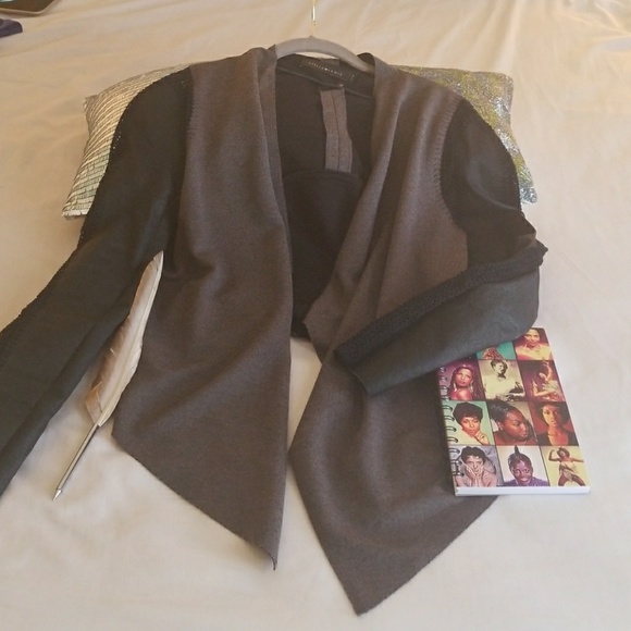 jacket - Picture 2 of 5